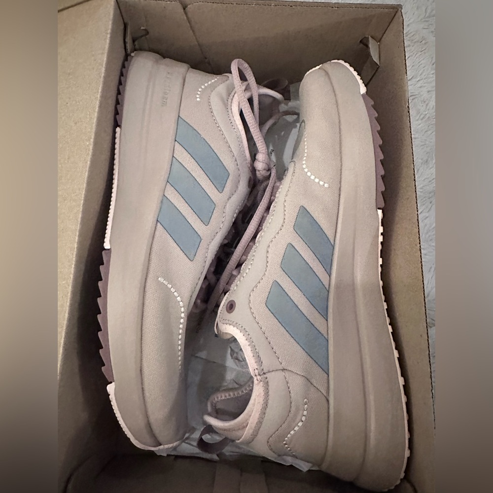 Adidas Cloudfoam Women’s Sneakers